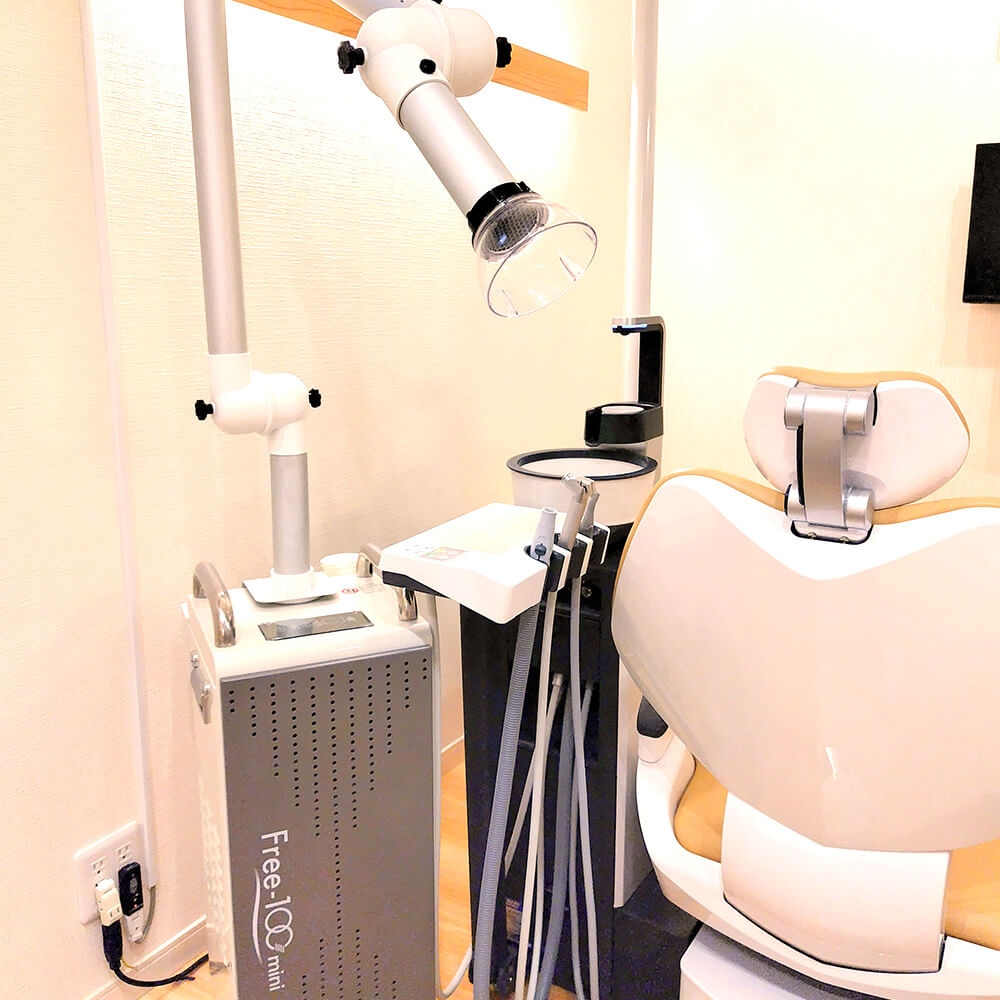 飛沫を吸い取る機械